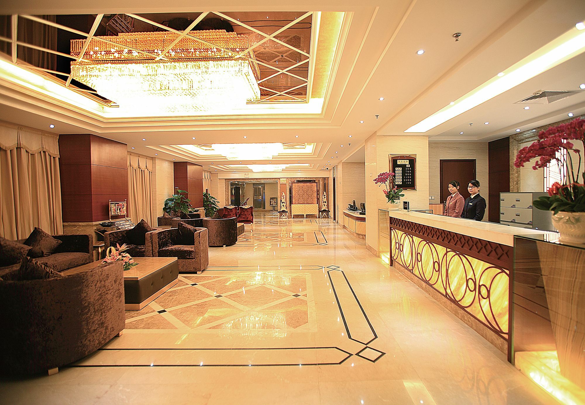 Perthden Hotel Шънджън Екстериор снимка