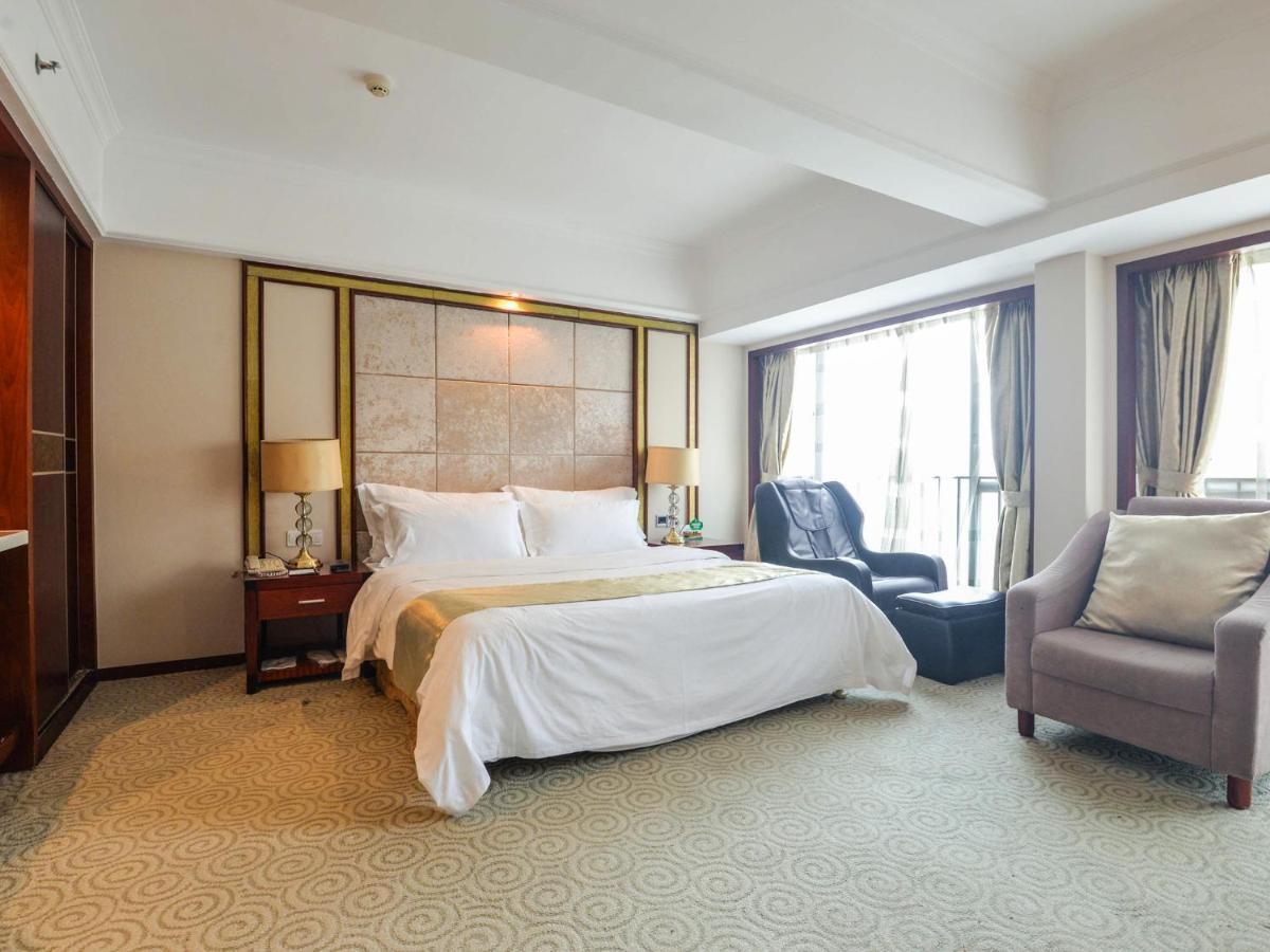Perthden Hotel Шънджън Екстериор снимка